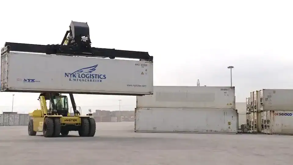 Full Container Load (FCL)